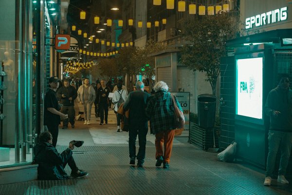 Comment promouvoir la consommation de produits locaux et de saison pour réduire l'empreinte carbone ?